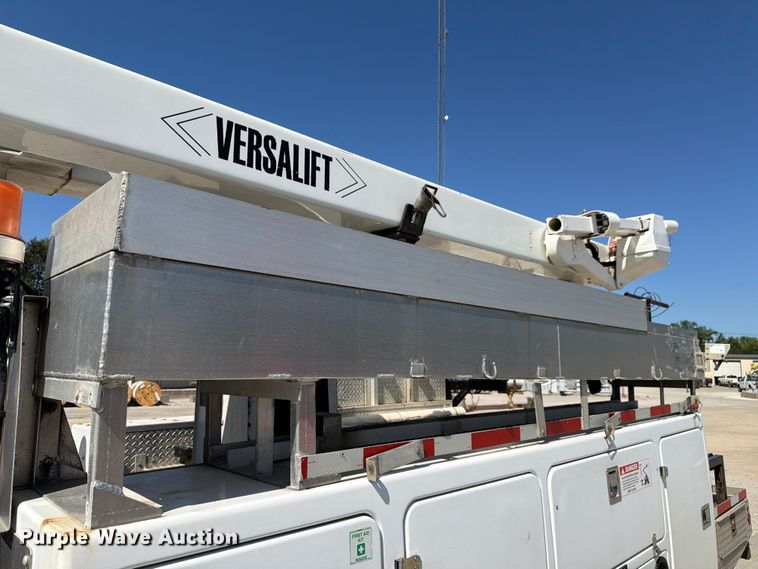 image for item EX4592 2012 Dodge RAM 5500 Heavy Duty bucket truck