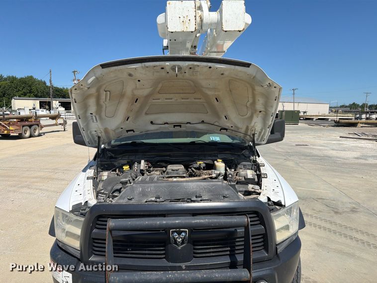 image for item EX4592 2012 Dodge RAM 5500 Heavy Duty bucket truck