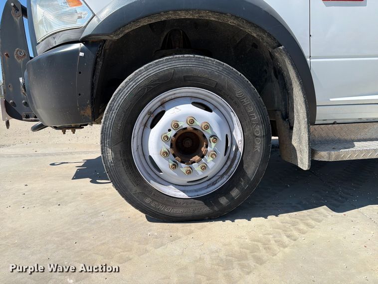 image for item EX4592 2012 Dodge RAM 5500 Heavy Duty bucket truck