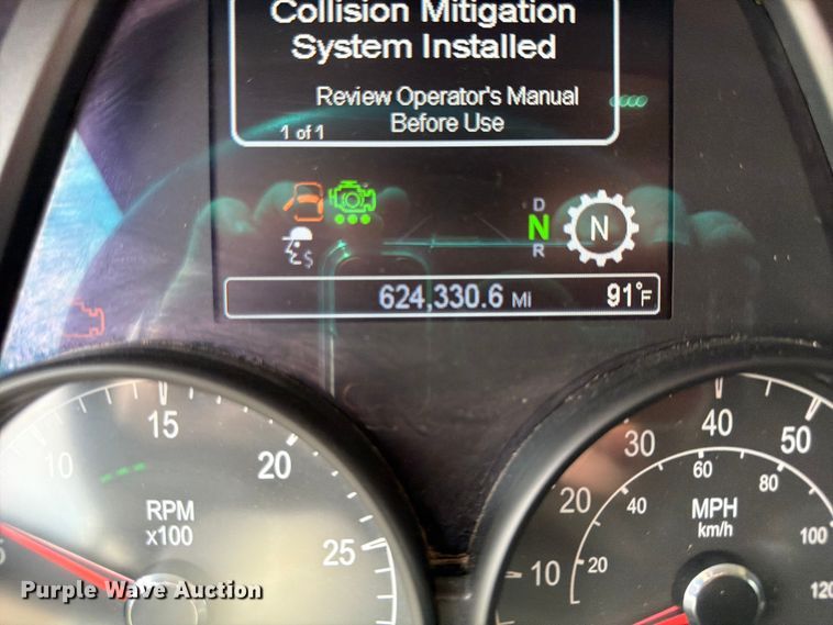 image for item FB5766 2020 Peterbilt 579 semi truck