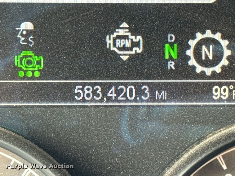 image for item FB5766 2020 Peterbilt 579 semi truck
