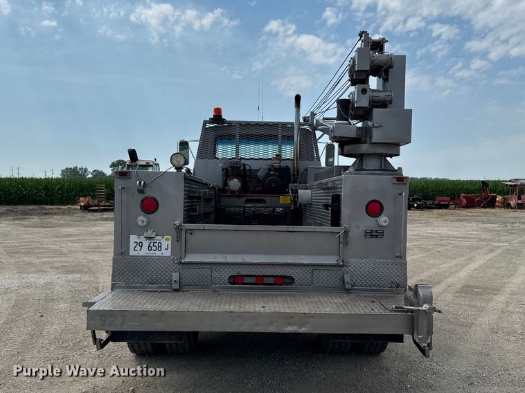 image for item FB5768 1986 Ford LN7000 utility / service truck