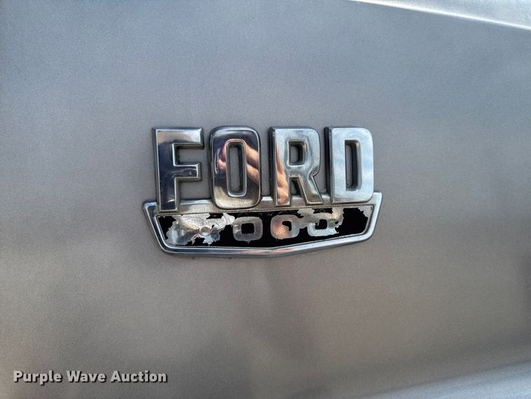 image for item FB5768 1986 Ford LN7000 utility / service truck
