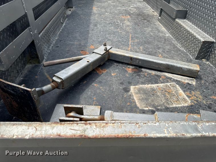 image for item FB5768 1986 Ford LN7000 utility / service truck