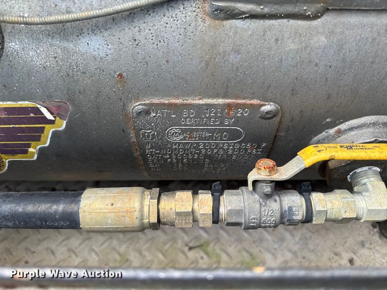 image for item FB5768 1986 Ford LN7000 utility / service truck