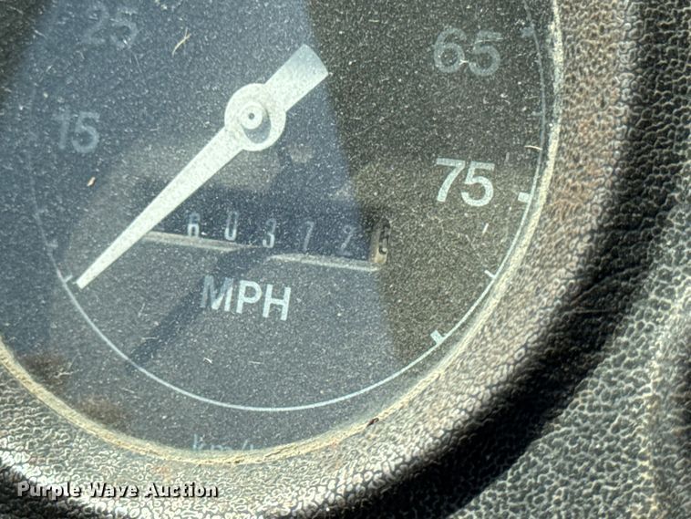 image for item FB5768 1986 Ford LN7000 utility / service truck