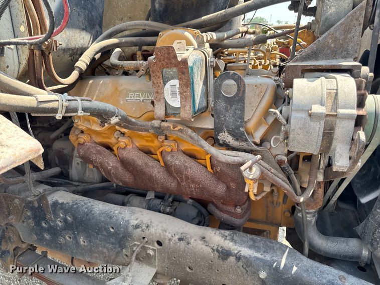 image for item FB5768 1986 Ford LN7000 utility / service truck