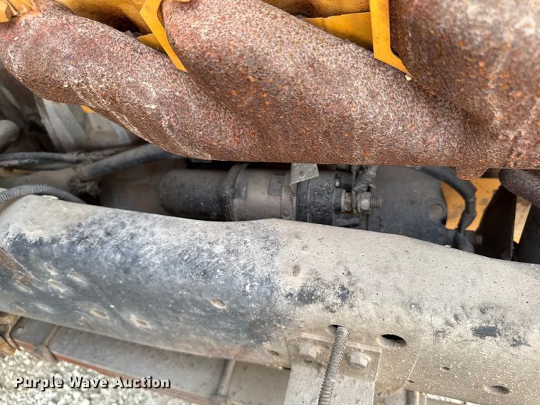 image for item FB5768 1986 Ford LN7000 utility / service truck