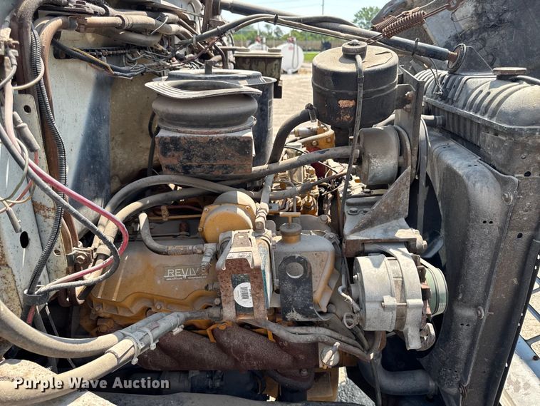 image for item FB5768 1986 Ford LN7000 utility / service truck