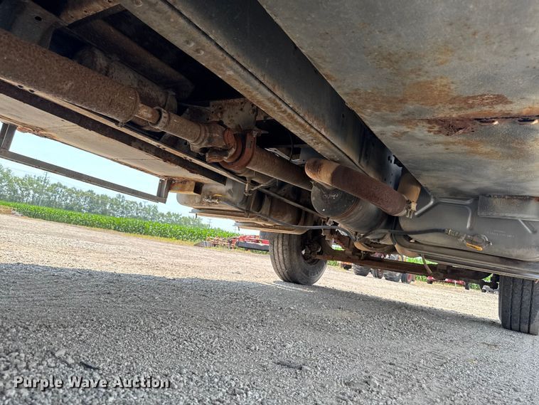 image for item FB5768 1986 Ford LN7000 utility / service truck