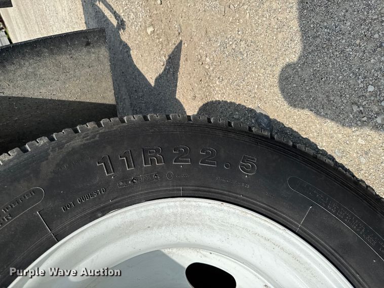 image for item FB5768 1986 Ford LN7000 utility / service truck