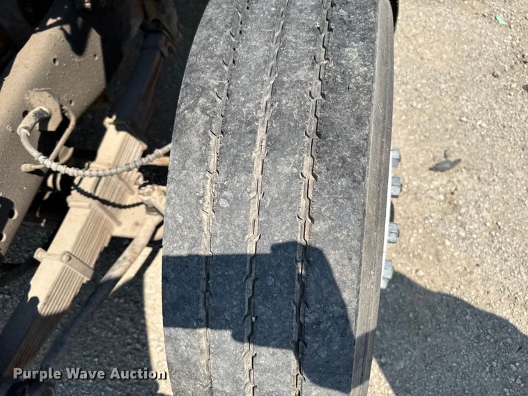 image for item FB5768 1986 Ford LN7000 utility / service truck