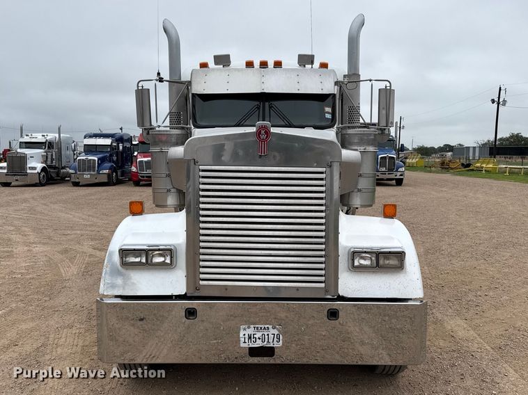 image for item FB6794 2008 Kenworth W900 semi truck