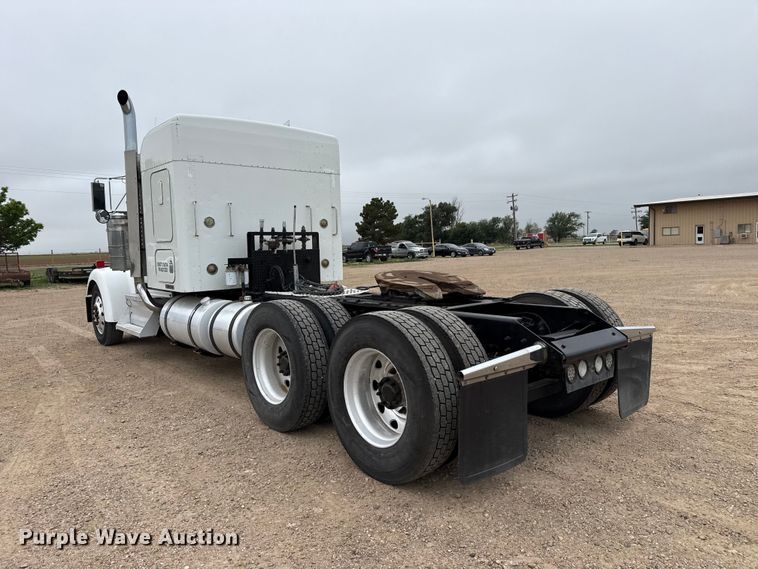 image for item FB6794 2008 Kenworth W900 semi truck