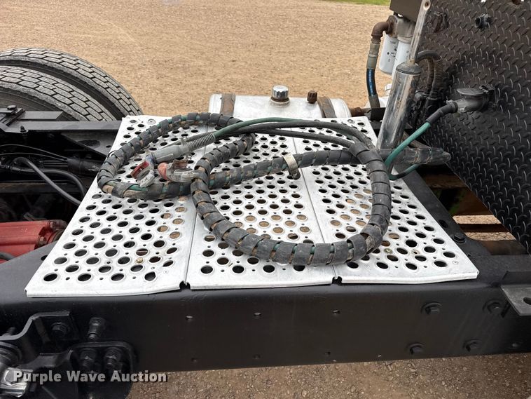 image for item FB6794 2008 Kenworth W900 semi truck