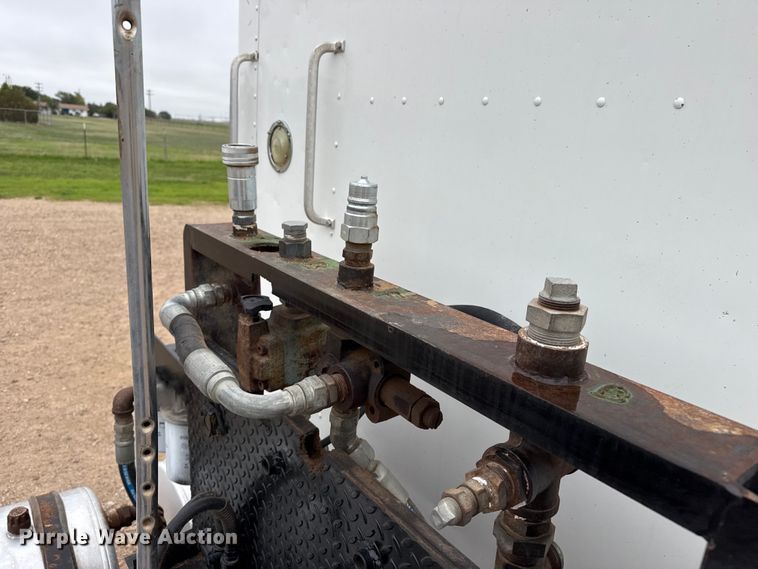 image for item FB6794 2008 Kenworth W900 semi truck