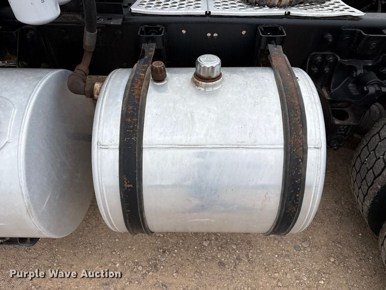 image for item FB6794 2008 Kenworth W900 semi truck