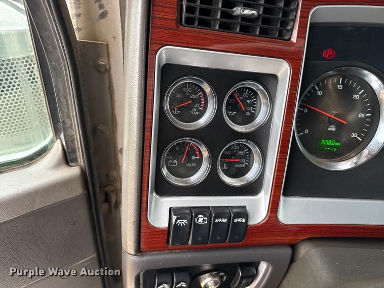 image for item FB6794 2008 Kenworth W900 semi truck