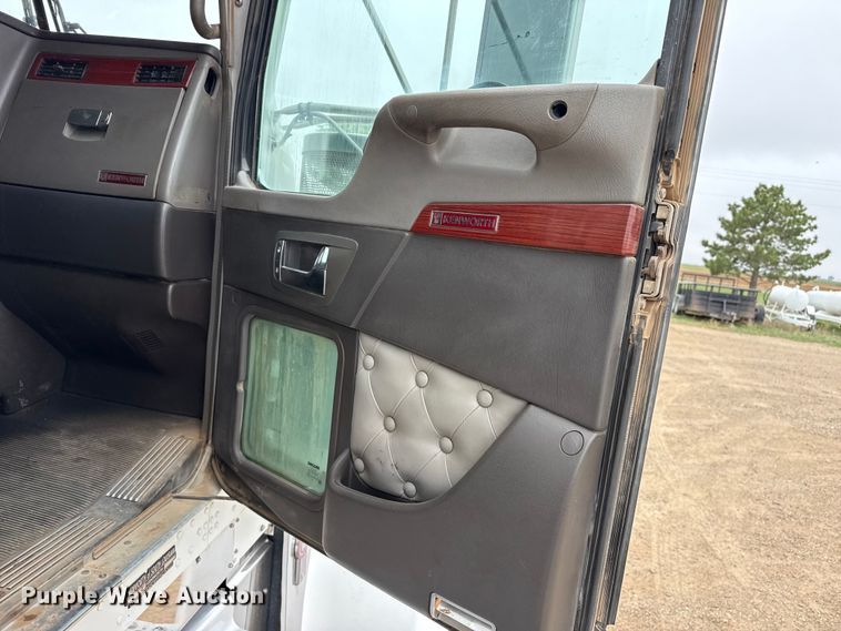 image for item FB6794 2008 Kenworth W900 semi truck