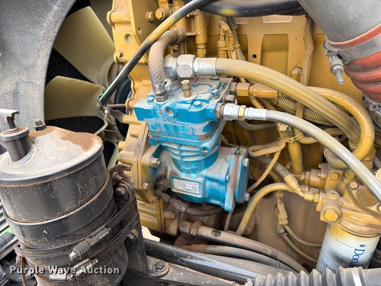 image for item FB6794 2008 Kenworth W900 semi truck
