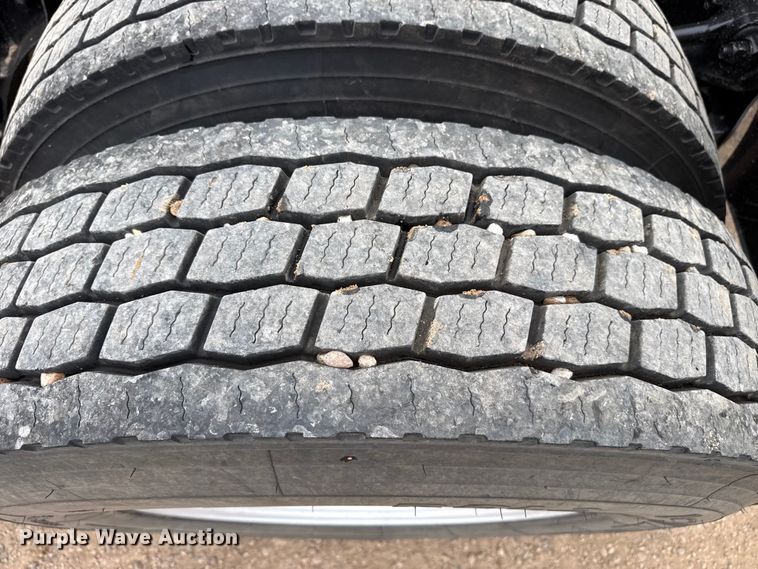 image for item FB6794 2008 Kenworth W900 semi truck