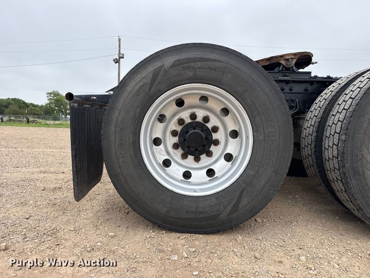 image for item FB6794 2008 Kenworth W900 semi truck