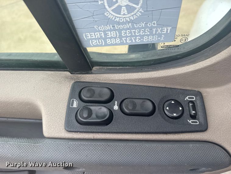 image for item FB7456 2016 Freightliner Cascadia 125 semi truck
