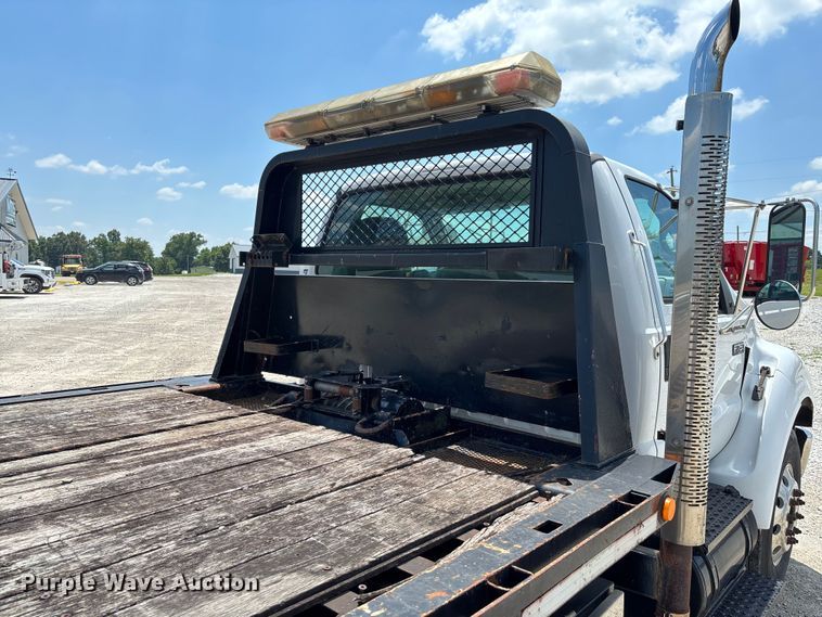 image for item FC1893 2006 Ford F750 Super Duty XLT rollback truck