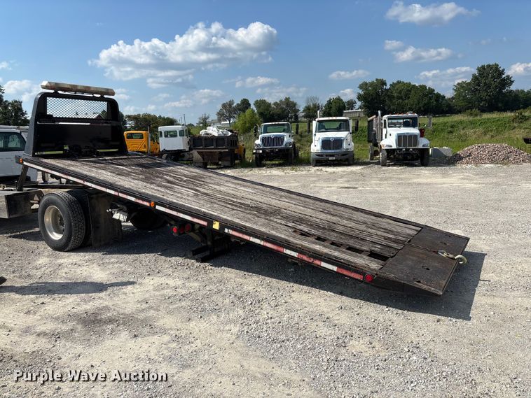 image for item FC1893 2006 Ford F750 Super Duty XLT rollback truck