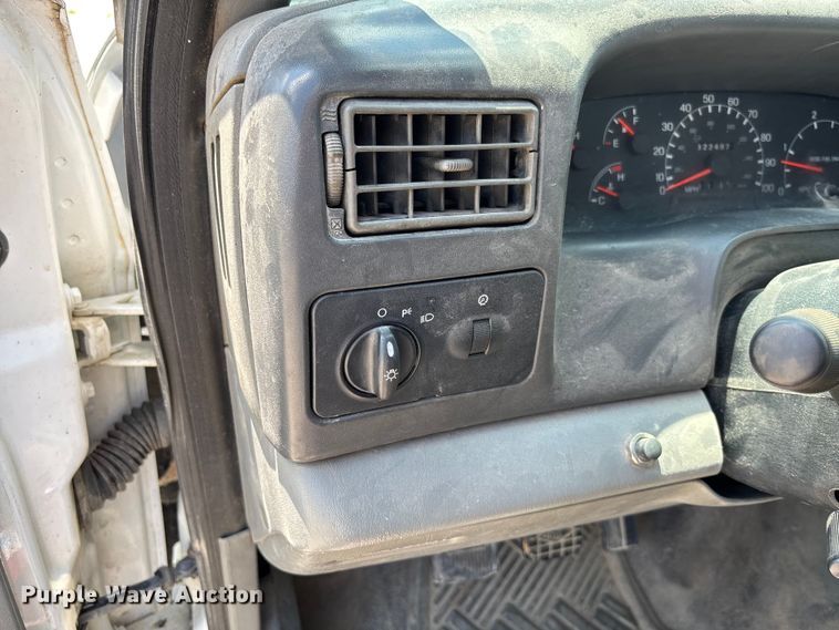 image for item FC1893 2006 Ford F750 Super Duty XLT rollback truck