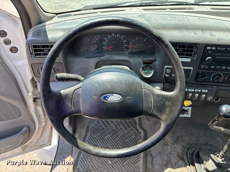 image for item FC1893 2006 Ford F750 Super Duty XLT rollback truck