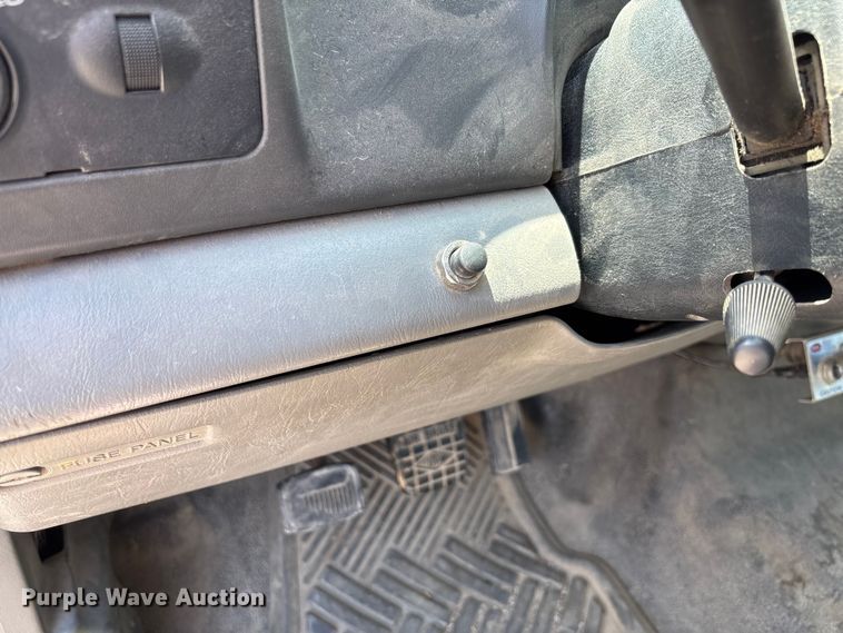 image for item FC1893 2006 Ford F750 Super Duty XLT rollback truck