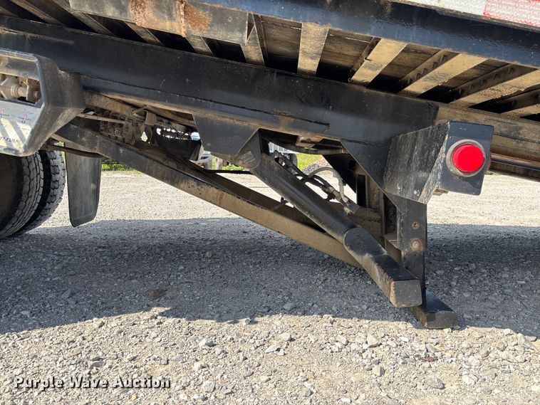 image for item FC1893 2006 Ford F750 Super Duty XLT rollback truck