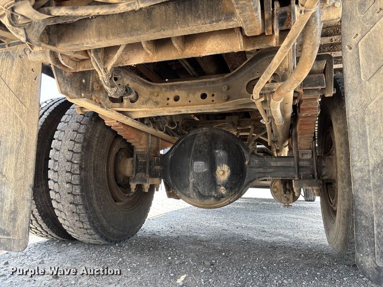 image for item FC1893 2006 Ford F750 Super Duty XLT rollback truck