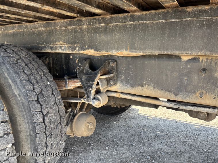 image for item FC1893 2006 Ford F750 Super Duty XLT rollback truck