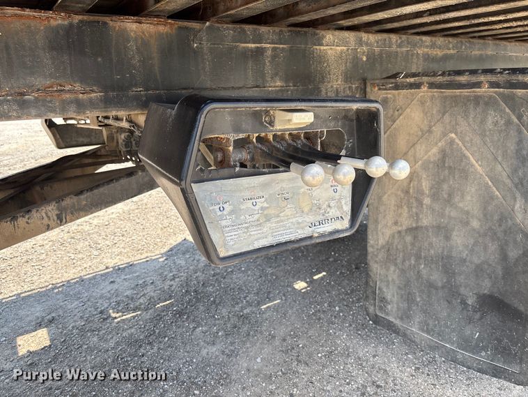 image for item FC1893 2006 Ford F750 Super Duty XLT rollback truck