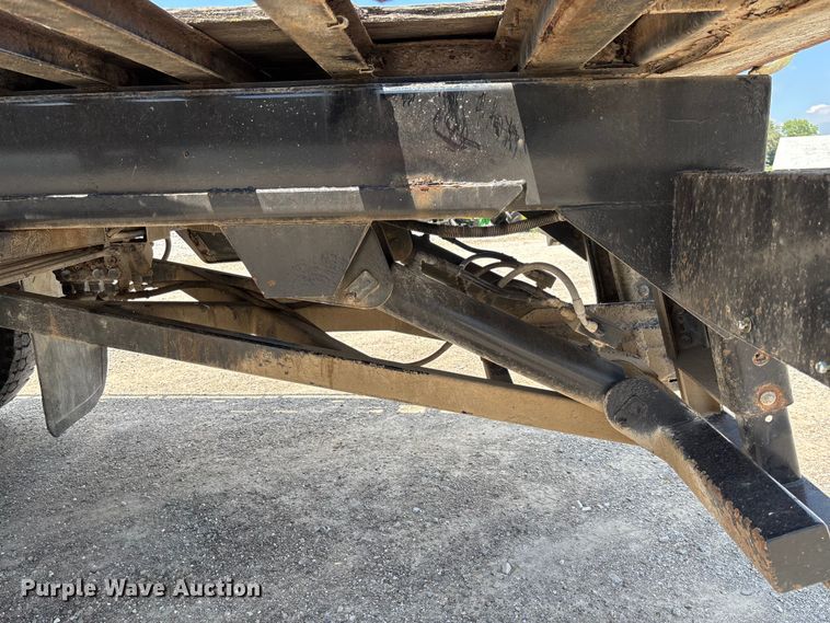 image for item FC1893 2006 Ford F750 Super Duty XLT rollback truck