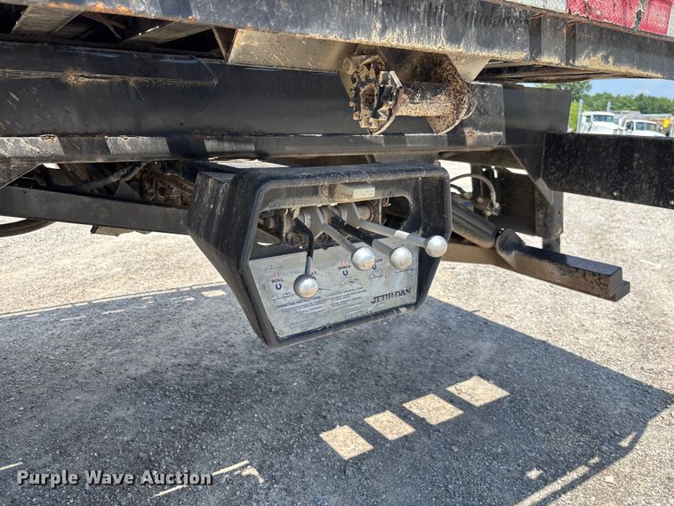 image for item FC1893 2006 Ford F750 Super Duty XLT rollback truck