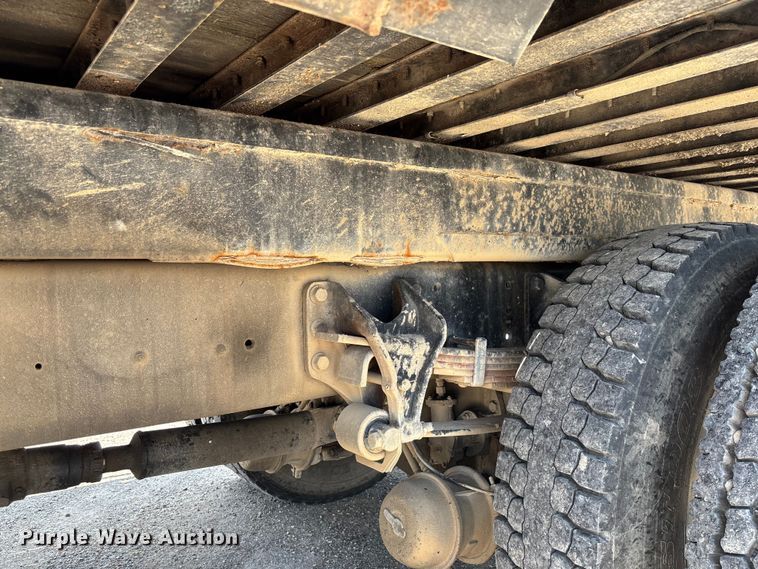 image for item FC1893 2006 Ford F750 Super Duty XLT rollback truck