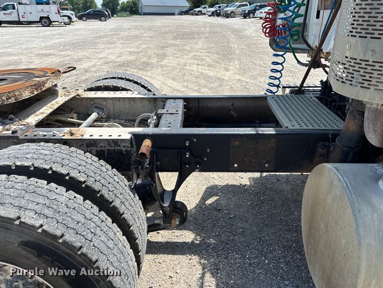 image for item FC1894 2008 International TranStar 8600 semi truck