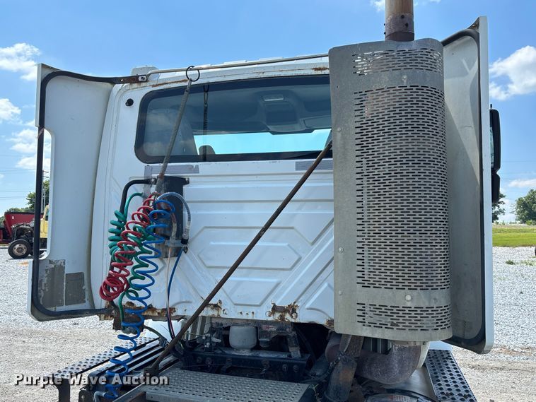 image for item FC1894 2008 International TranStar 8600 semi truck