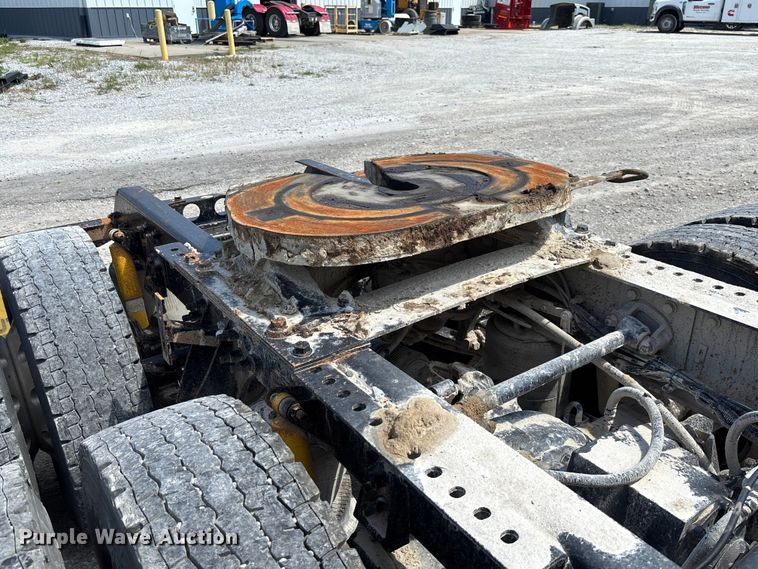 image for item FC1894 2008 International TranStar 8600 semi truck