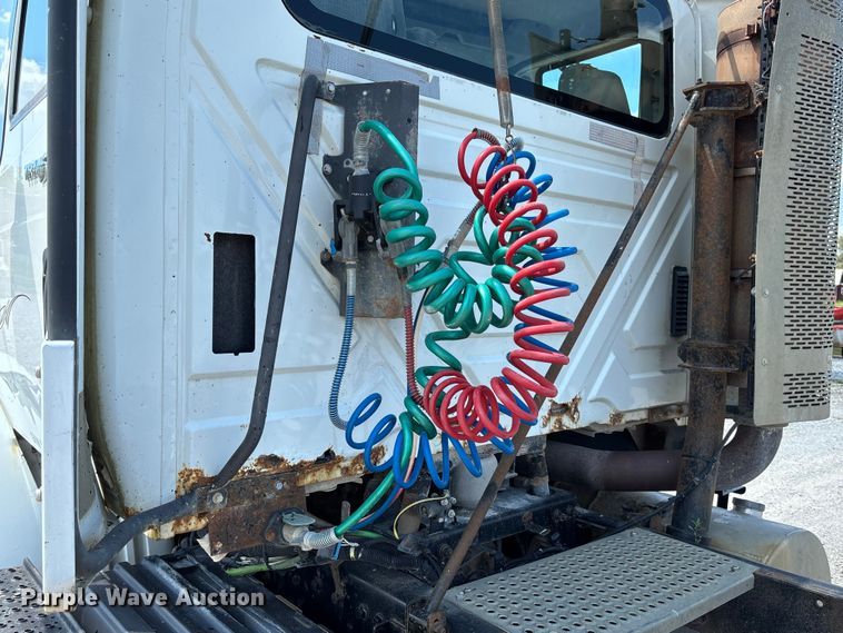image for item FC1894 2008 International TranStar 8600 semi truck