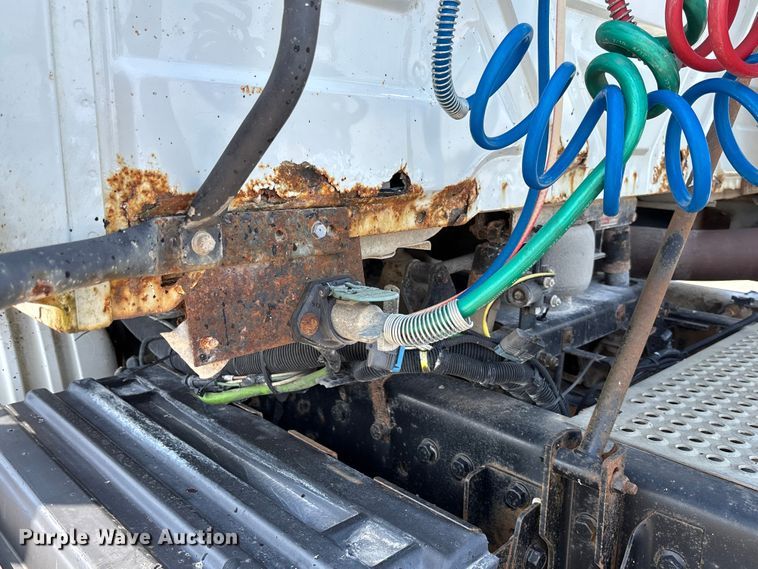 image for item FC1894 2008 International TranStar 8600 semi truck