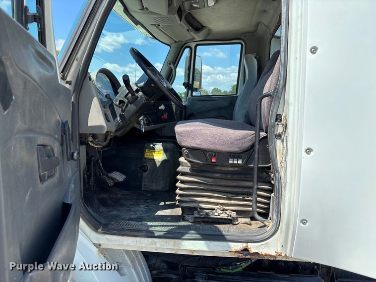 image for item FC1894 2008 International TranStar 8600 semi truck