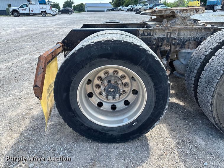 image for item FC1894 2008 International TranStar 8600 semi truck