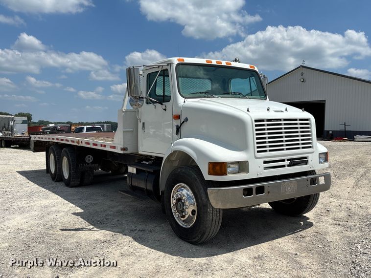 image for item FC1895 1998 International 8100 rollback truck