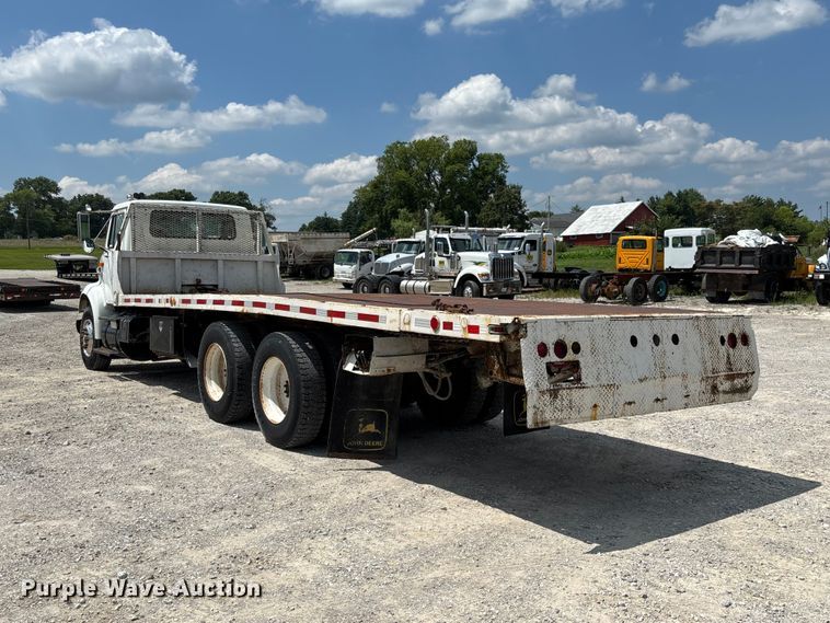 image for item FC1895 1998 International 8100 rollback truck