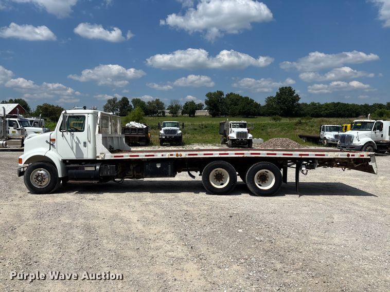 image for item FC1895 1998 International 8100 rollback truck