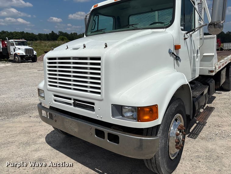 image for item FC1895 1998 International 8100 rollback truck